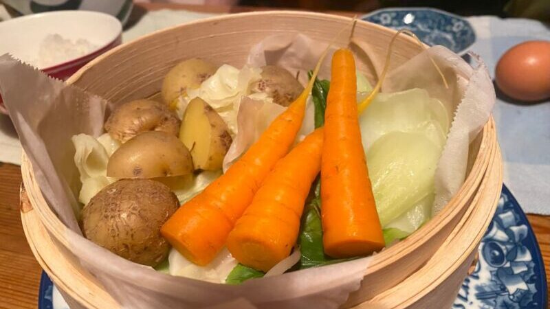 いろはに農園で収穫した野菜の蒸し料理