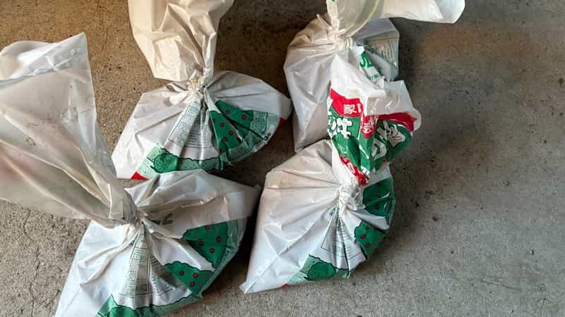 ぼかし肥料袋詰め